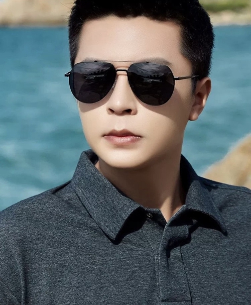 ルイヴィトンサングラス背面デザイン